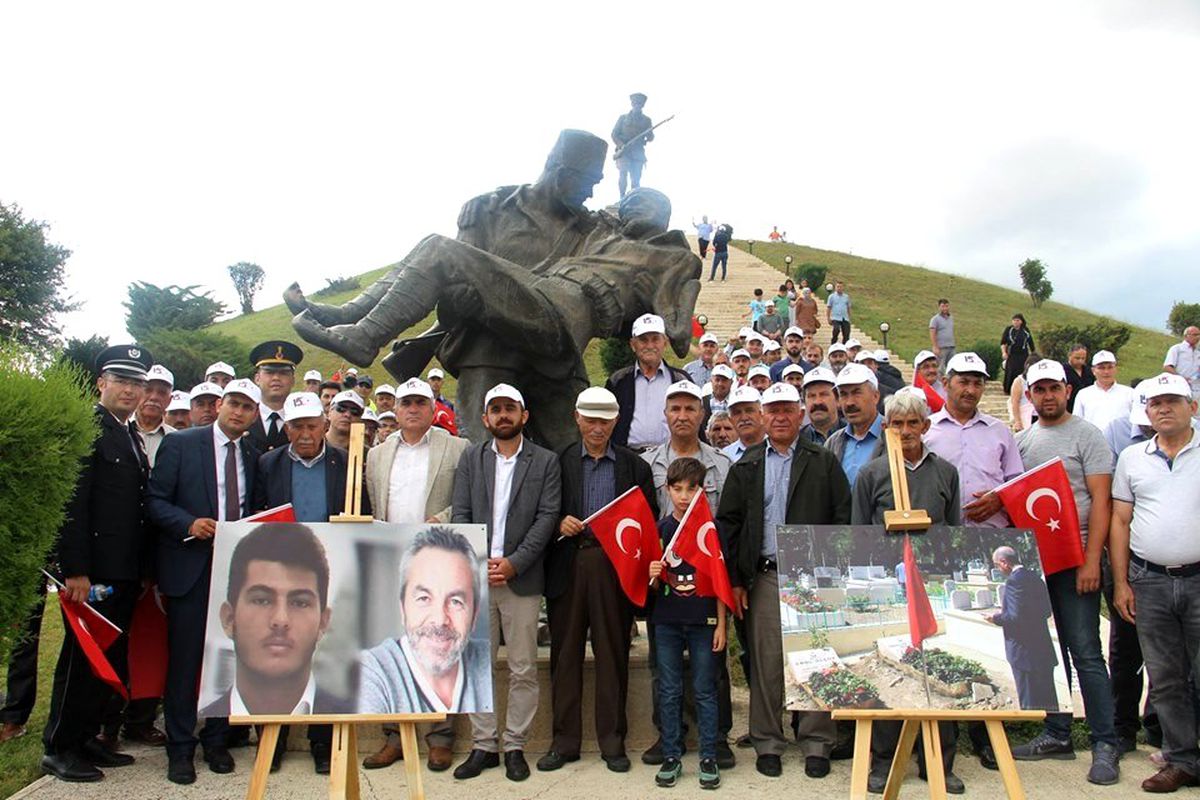 Kurtuluş Savaşı\'nın baba-oğul şehitleri ile 15 Temmuz\'un baba-oğul şehitleri, Dumlupınar\'da anıldı