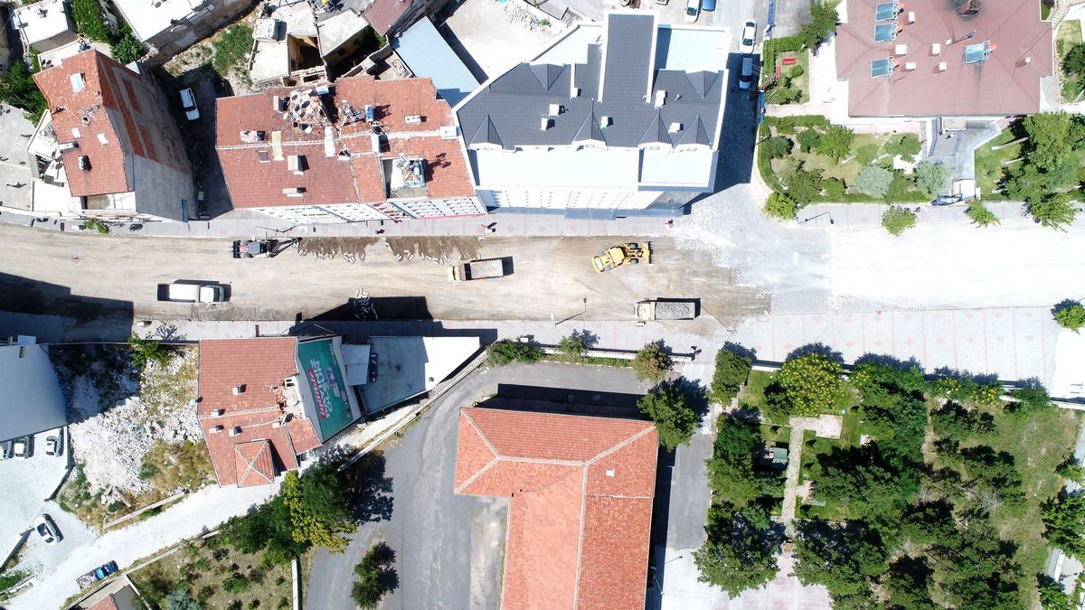 Mustafa Parmaksız caddesi altyapı ve üstyapı çalışmalarına başlandı