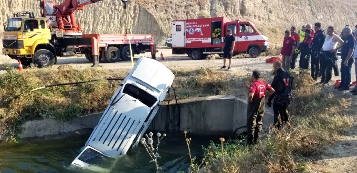 Otomobil sulama kanalına uçtu: 2 ölü