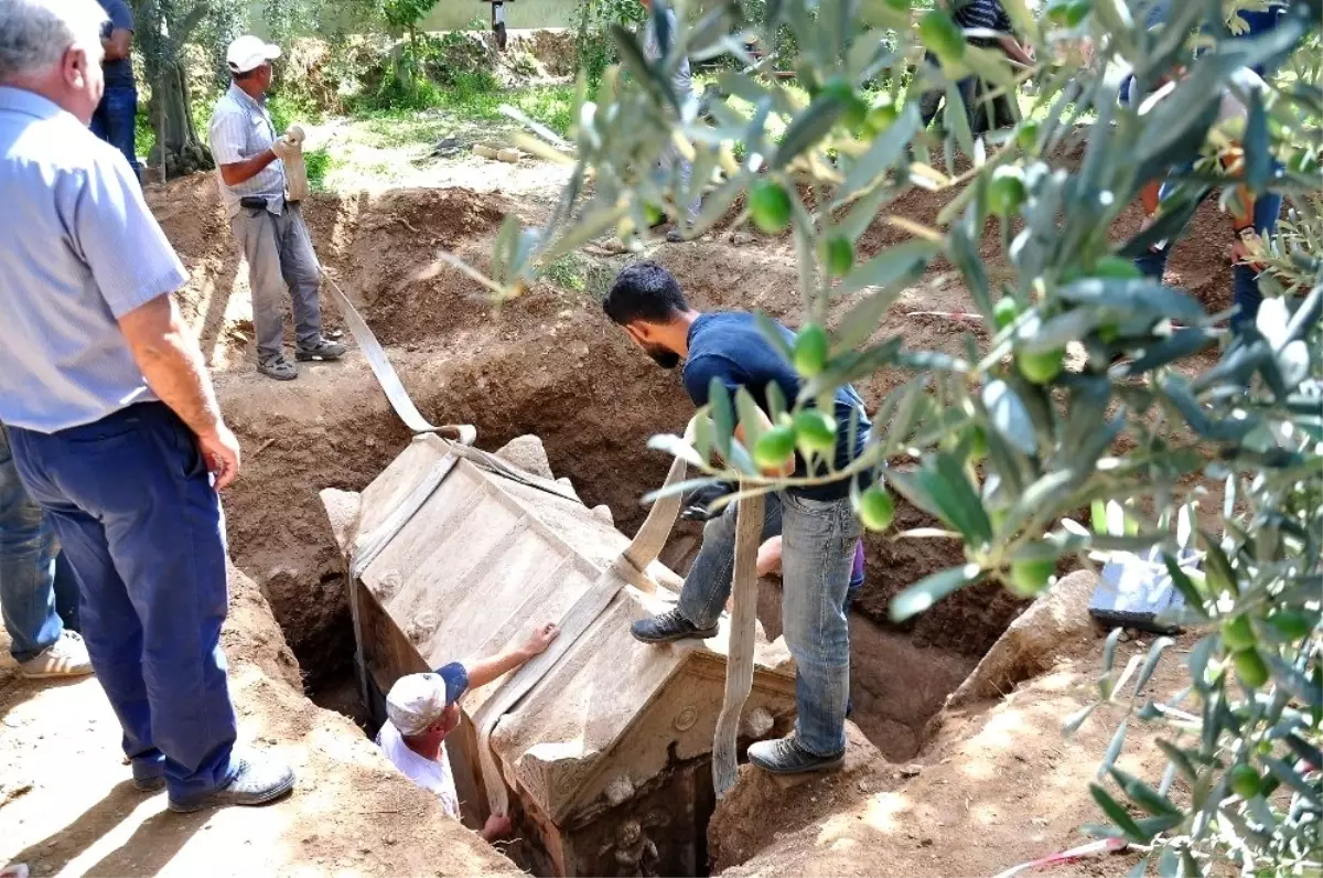 Roma dönemine ait mezardan iskelet çıktı