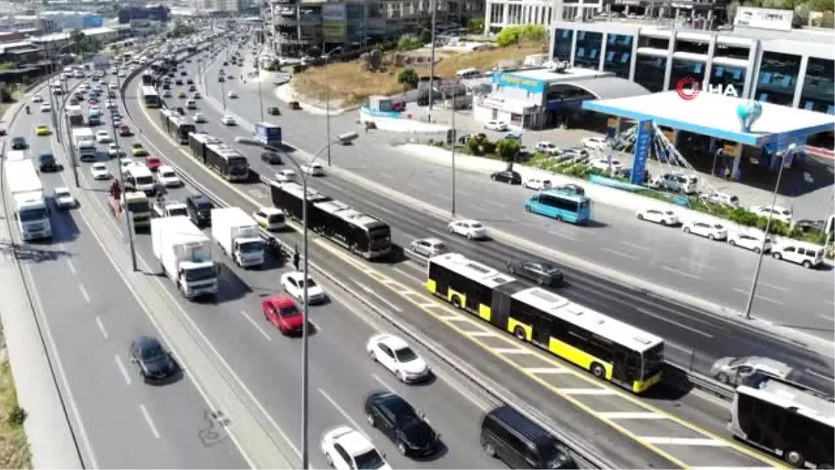 Saadetdere\'de metrobüs yangını