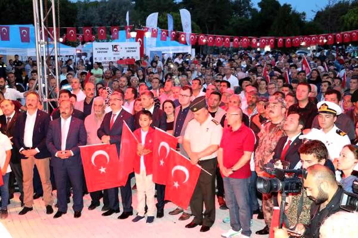 Tekirdağ\'da 15 Temmuz yürüyüşü