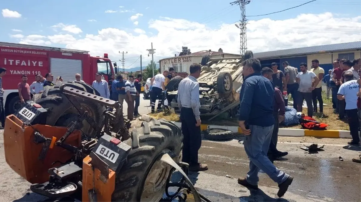 Traktör ile hafif ticari araç çarpıştı: 2\'si çocuk 9 yaralı