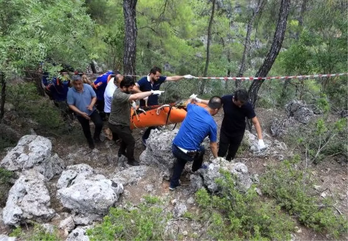 Uçurumda bulunan erkek cesedi, 2\'nci günde çıkarıldı