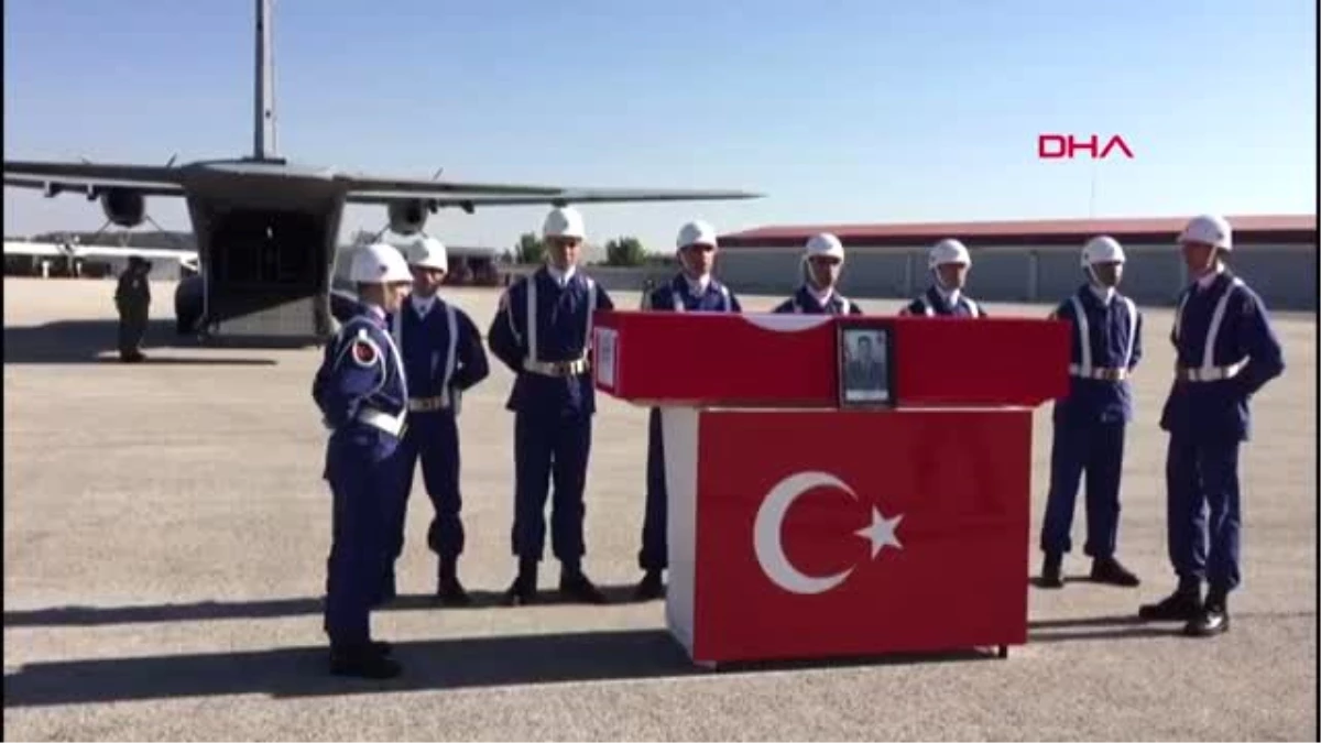 Van - Hakkari\'de şehit olan Uzman Onbaşı Ahmet Sinan Demircan, Van\'da tören düzenlendi 2