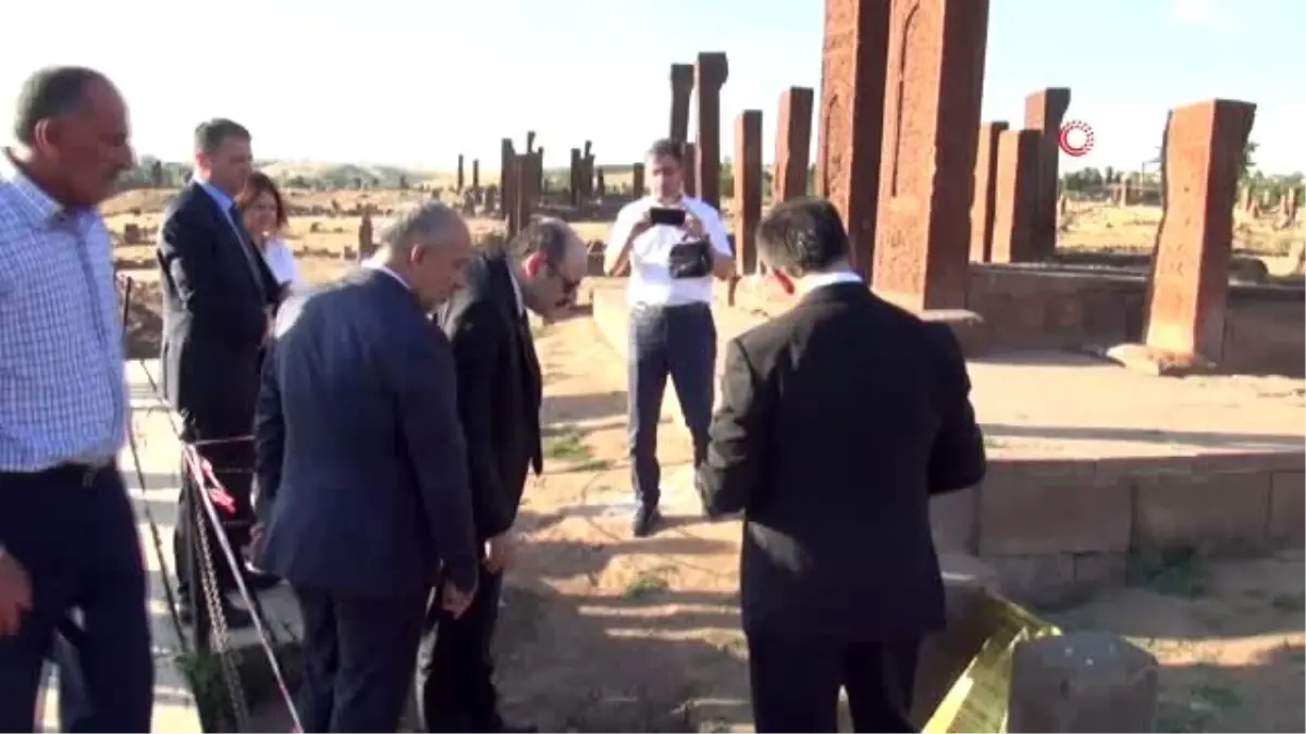 YÖK Başkanı Saraç: "Ahlat, Türk tarihi açısından çok özel bir öneme sahip"