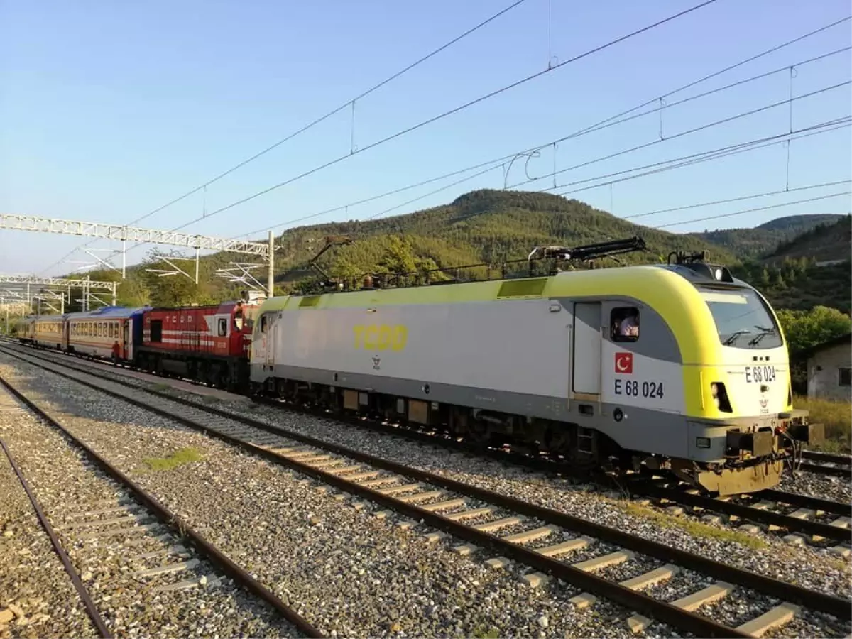 Balıkesir-Kütahya arasında ilk elektrikli tren çalıştı