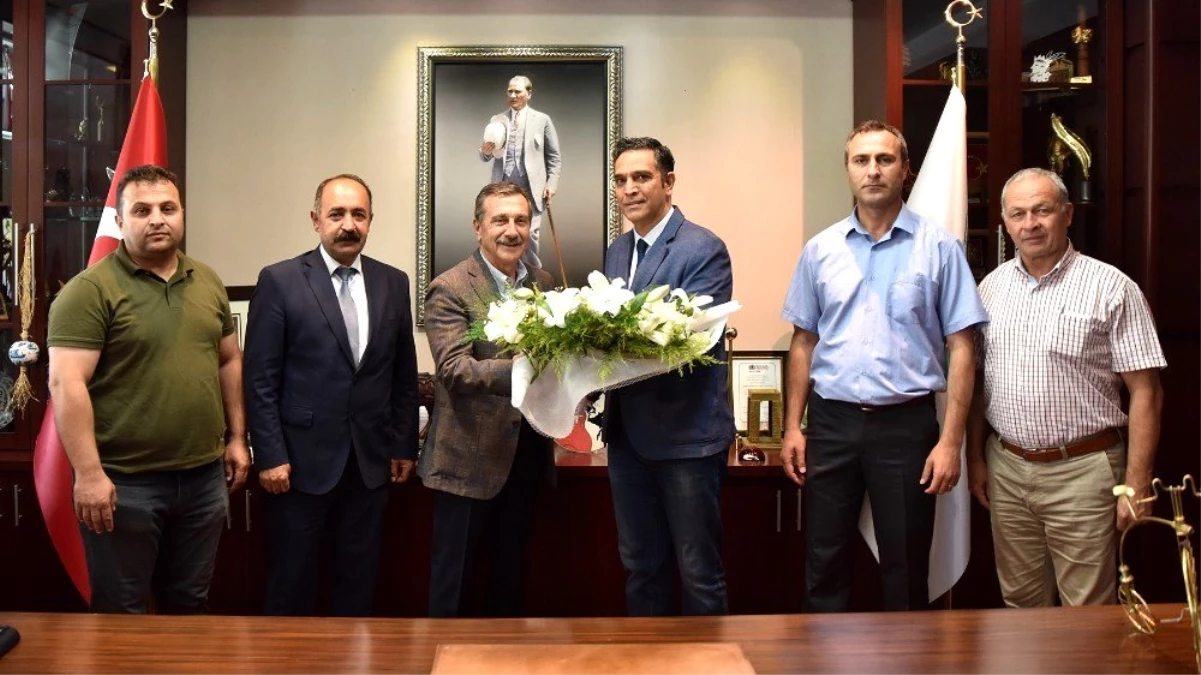Belediye İş Sendikası\'ndan Başkan Ataç\'a teşekkür ziyareti