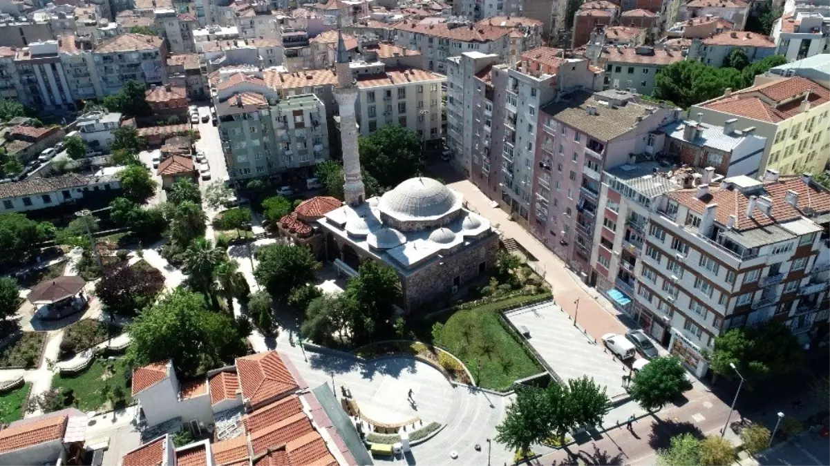 Çeşnigir Camii yeşil ile buluştu