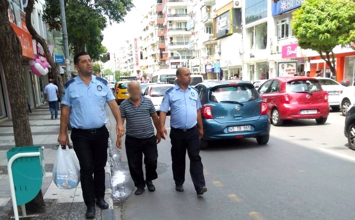 Dilencinin cebinden çıkanlar şaşkına çevirdi