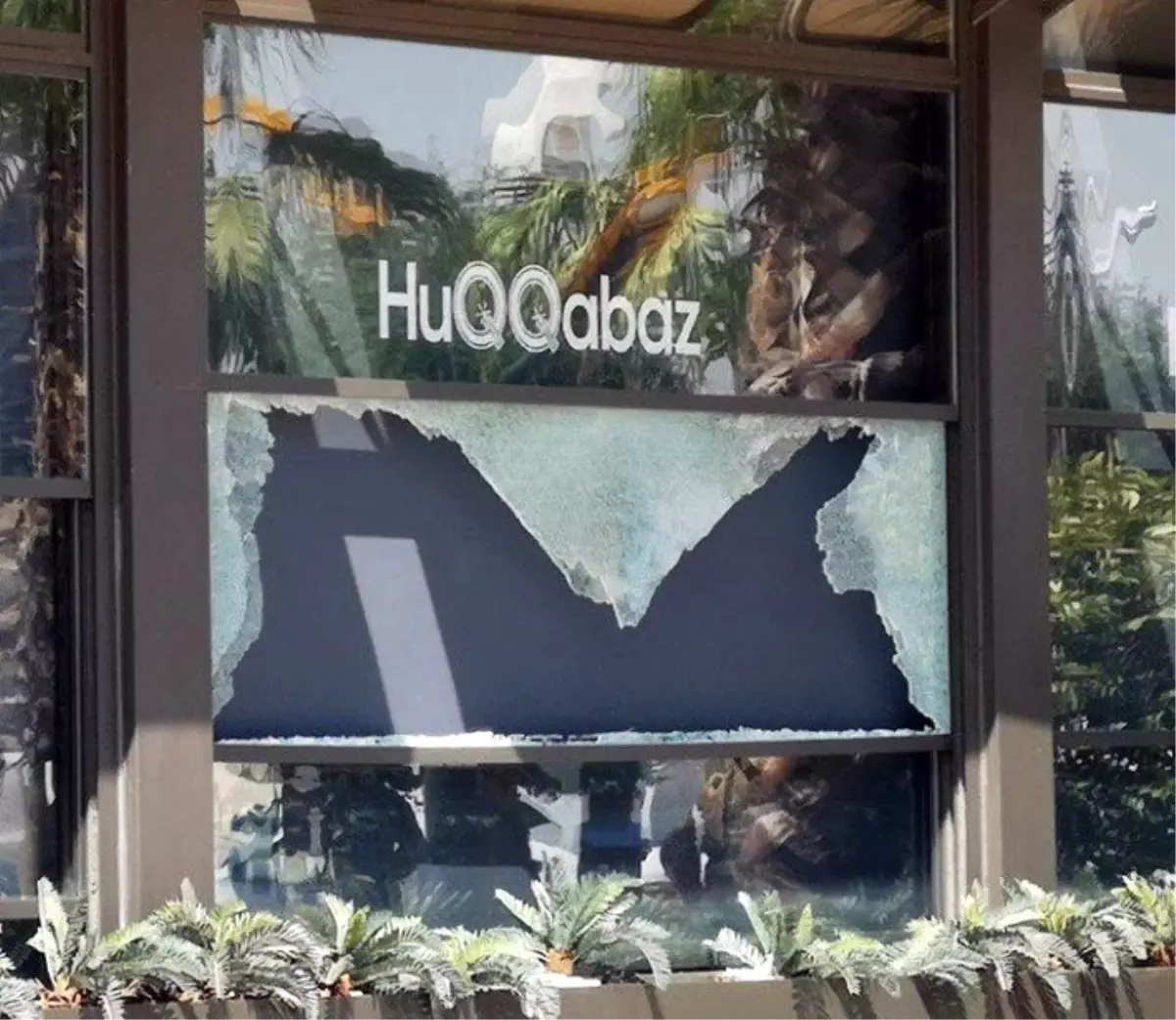 Erbil\'de Türk diplomatlara uzun namlulu silahlarla saldırı