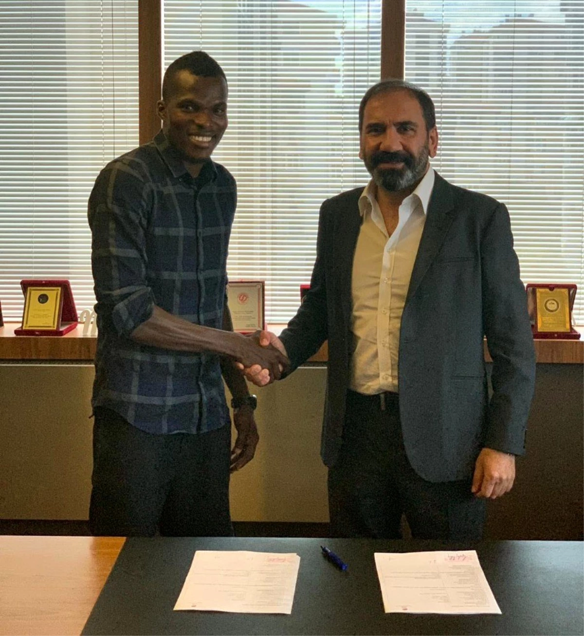 Isaac Cofie Demir Grup Sivasspor\'da