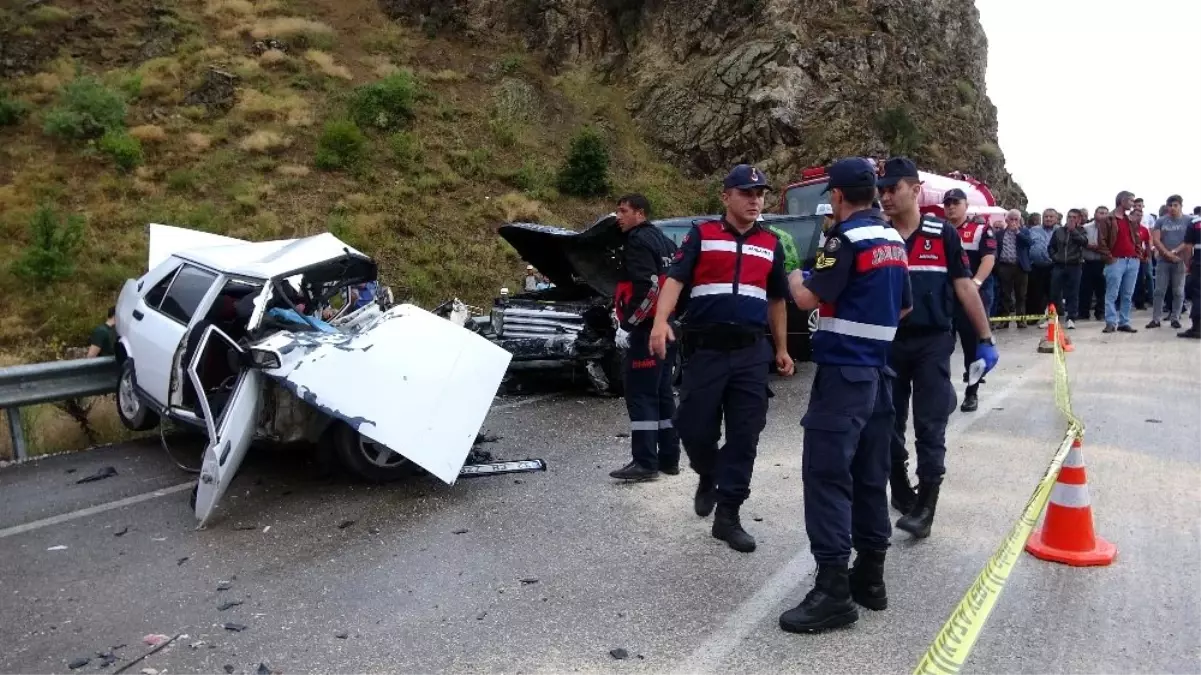 Isparta\'da feci kaza: Gelin, kaynana ve kayınpeder hayatını kaybetti