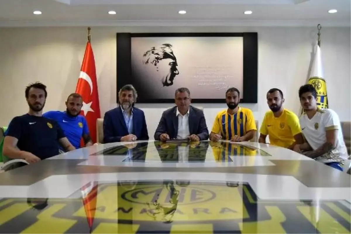 MKE Ankaragücü\'nde 5 futbolcu ile sözleşme uzatıldı