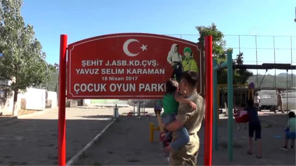 Şehidin isminin verildiği parkta hüzünlendiren tabela