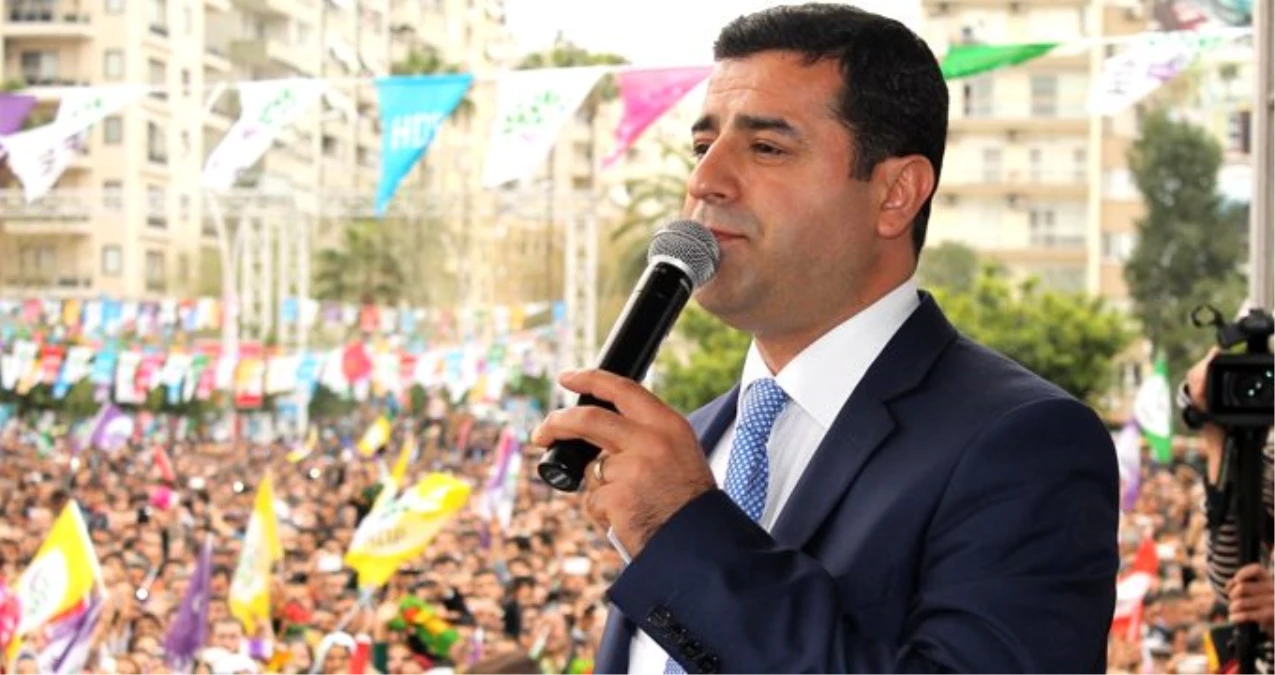 Selahattin Demirtaş, "Başkan Apo\'nun heykelini dikeceğiz" sözüne açıklık getirdi