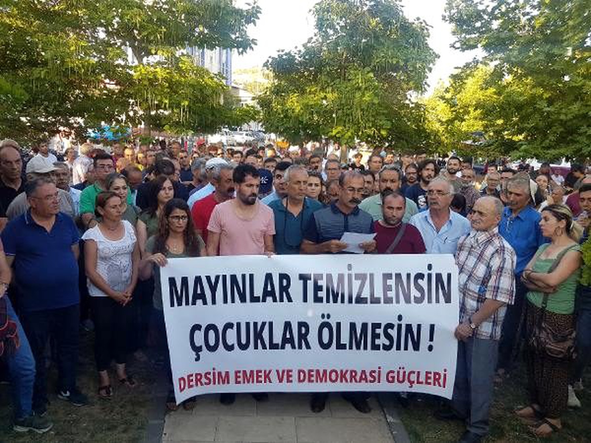 Tunceli\'de Ayaz ve Nupelda kardeşlerin ölümü protesto edildi
