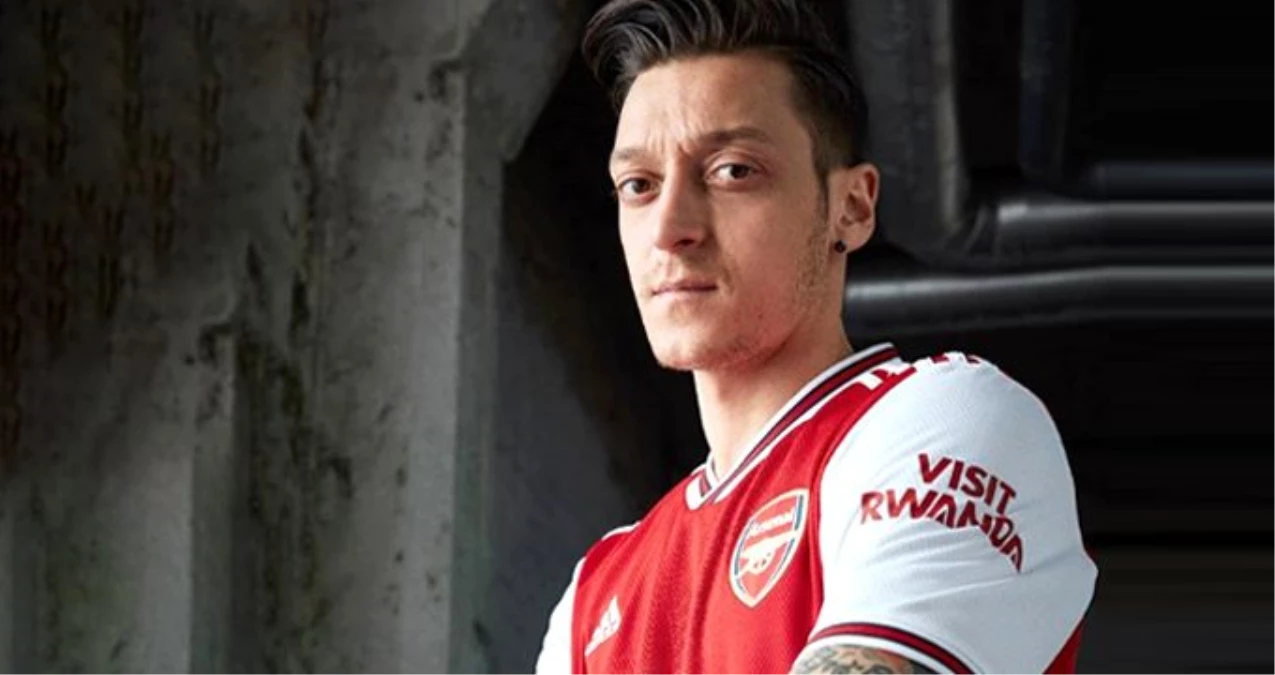 Yıldız oyuncu Mesut Özil\'in yeni tarzıyla dalga geçti