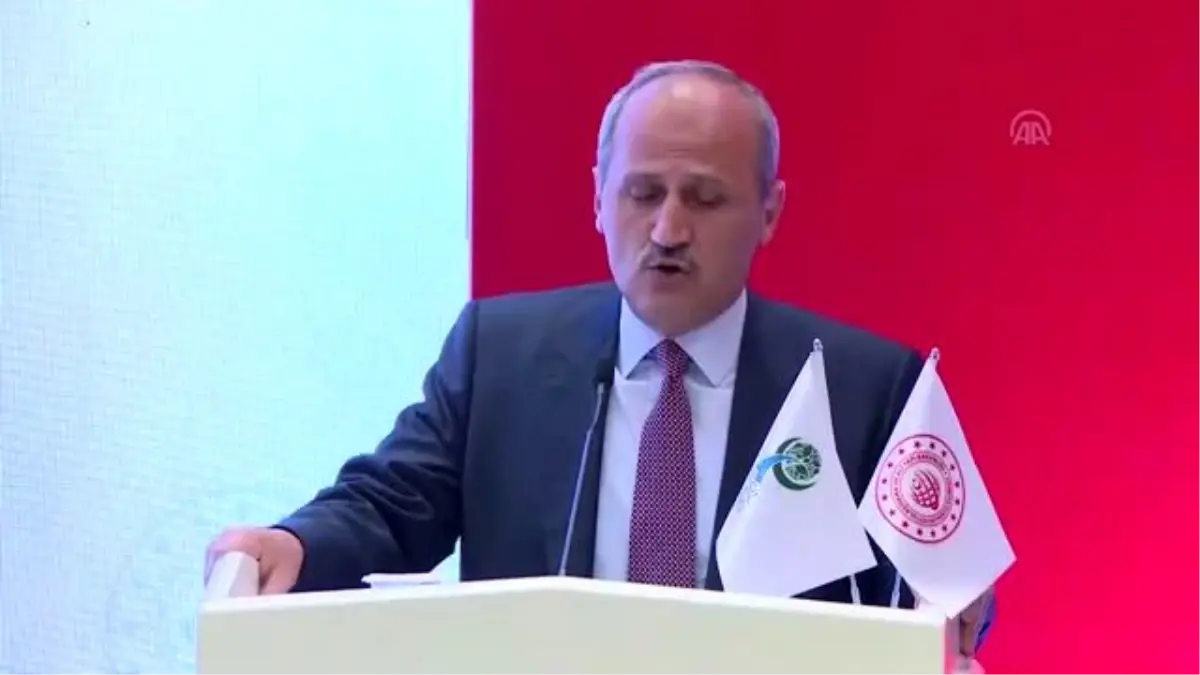 Bakan Turhan: "Limanlardaki trafik yoğunluğu yıllık yüzde 3 artıyor"