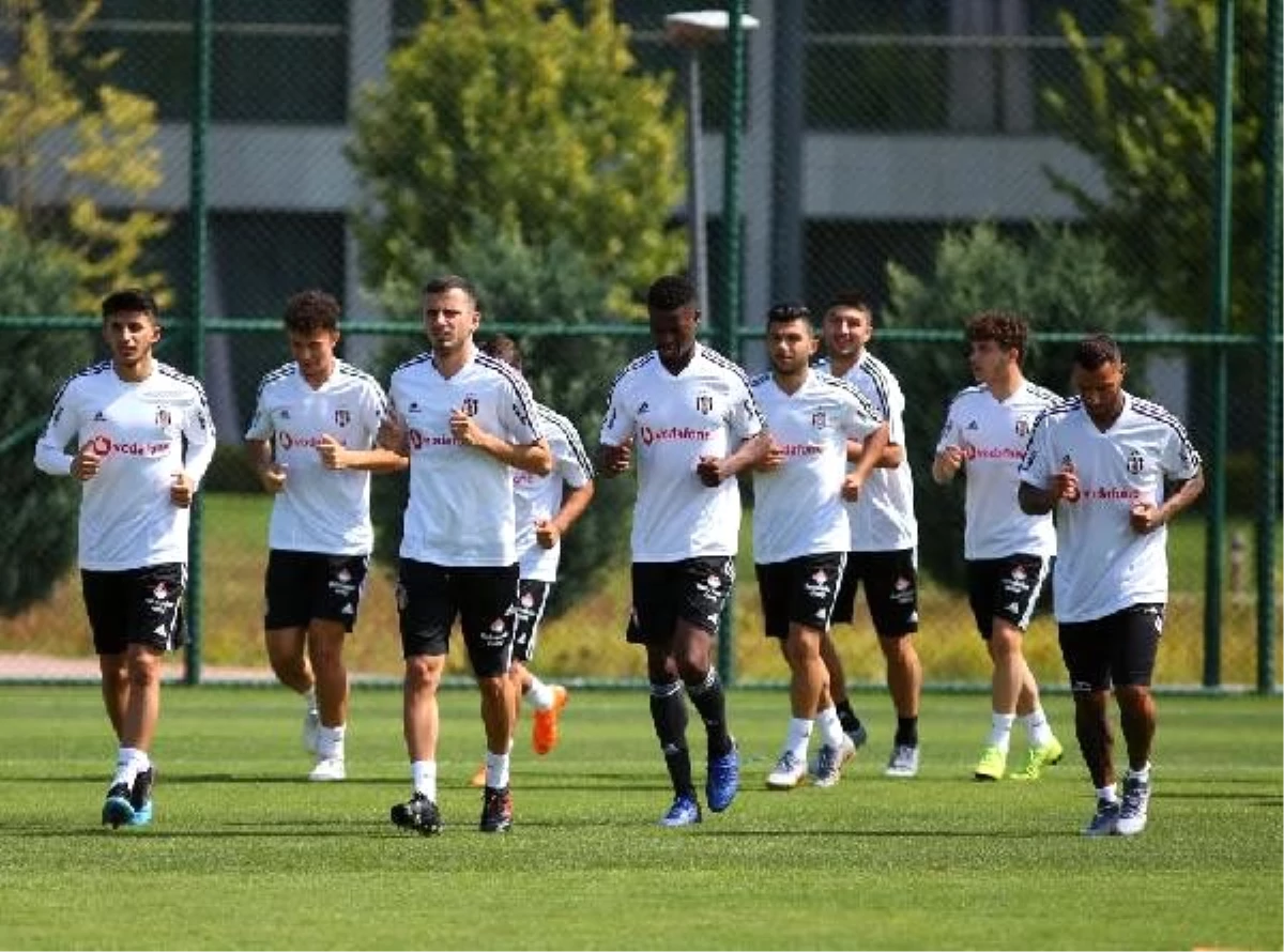 Beşiktaş, yeni sezon hazırlıklarını Riva\'da sürdürüyor