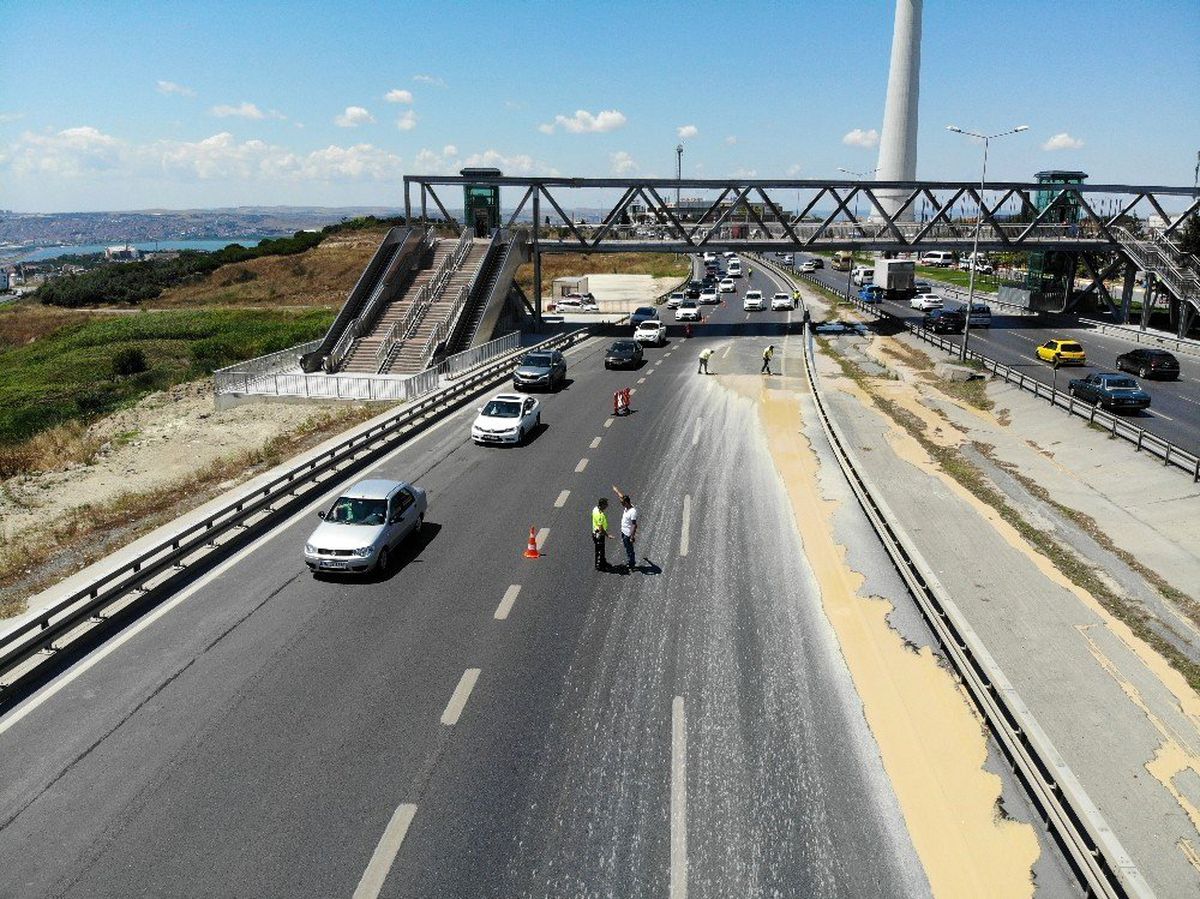 Büyükçekmece E-5\'te yoldaki su sızıntısı ve kabarmaların nedeni belli oldu