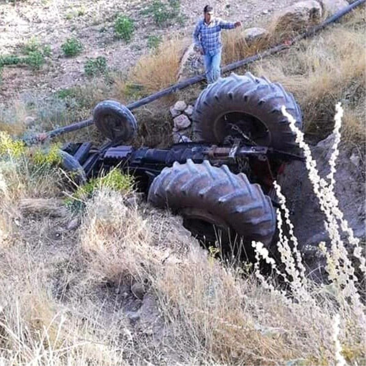 Diyarbakır\'da traktör şarampole yuvarlandı: 1 yaralı