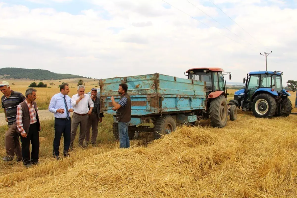 Dumlupınar\'da ürün hasadı yapan biçerdöverlerde hasat kontrolleri yapıldı