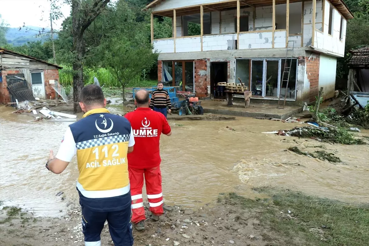 Düzce\'deki su baskını ve toprak kayması