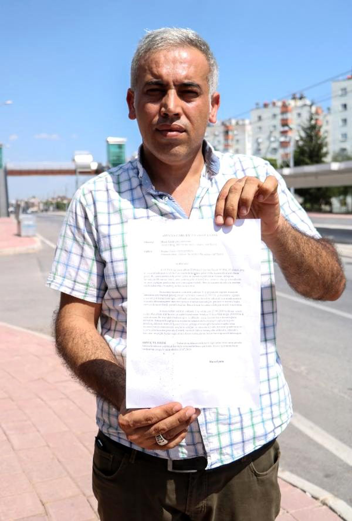 Hem aracını tamir ettiremedi hem de icralık oldu
