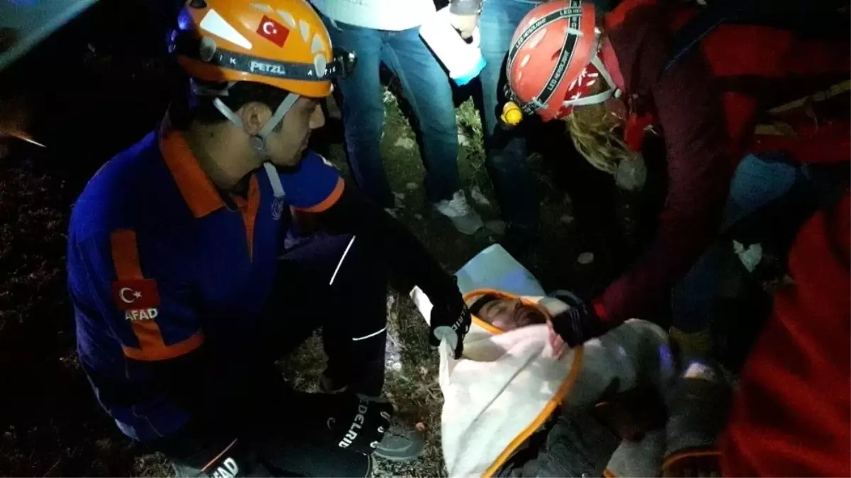 Köpek saldırısı sonucu dağda mahsur kalan vatandaş 5 saat süren operasyonla kurtarıldı