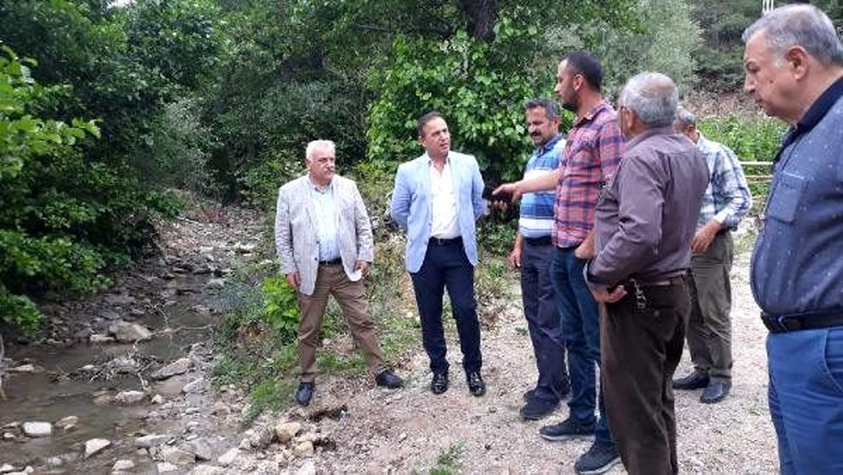 Maden ocağında boru patladı, kimyasal içerikli su dereye karıştı