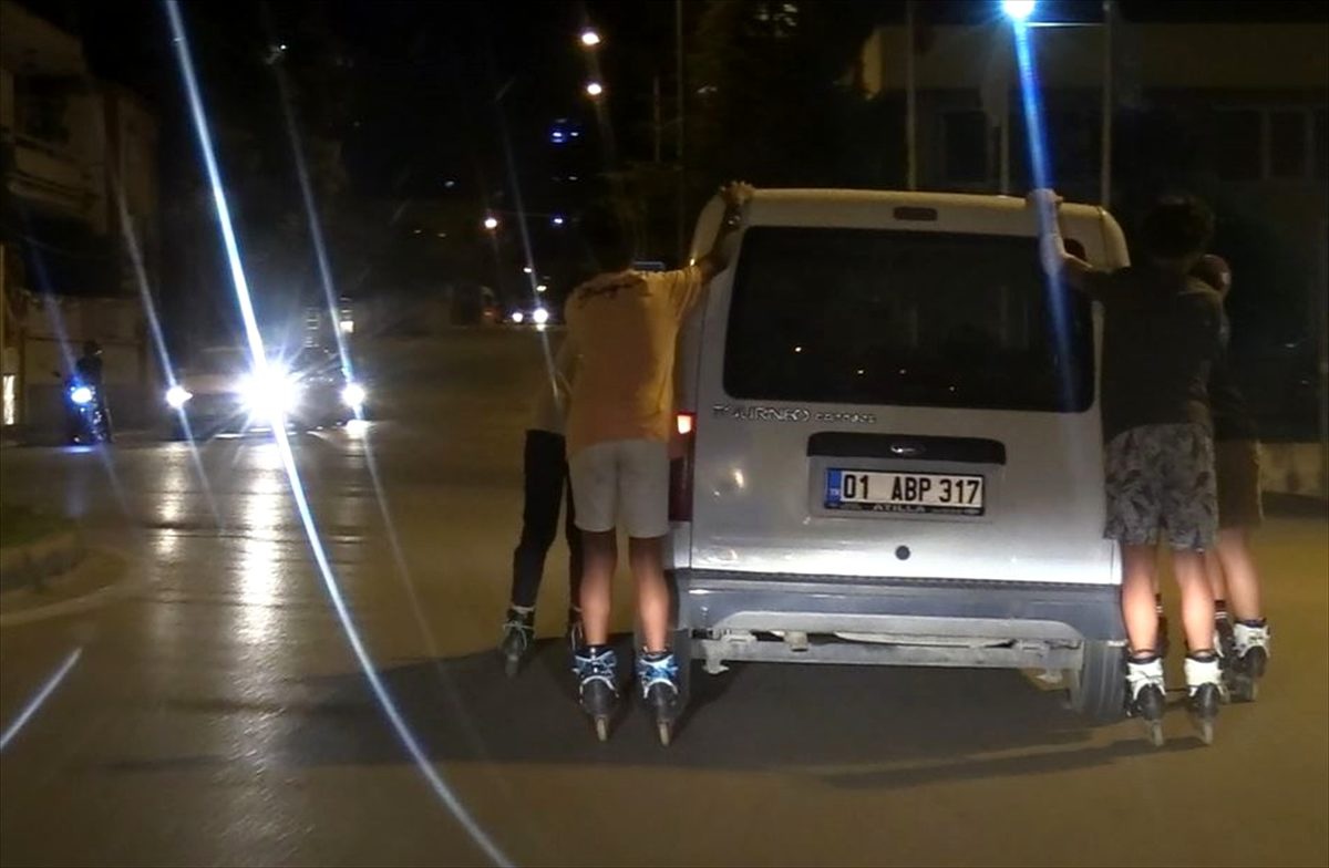 Otomobile tutunan patenli gençlerin tehlikeli yolculuğu