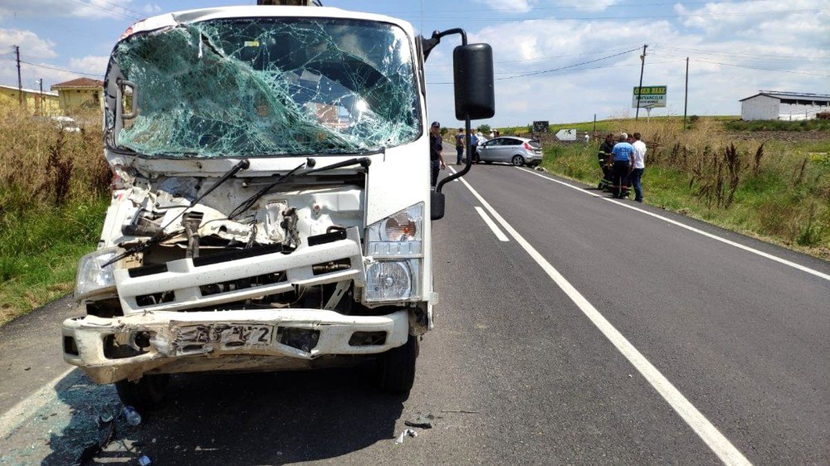 Tekirdağ\'da 3 araçlı zincirleme kaza: 2 yaralı
