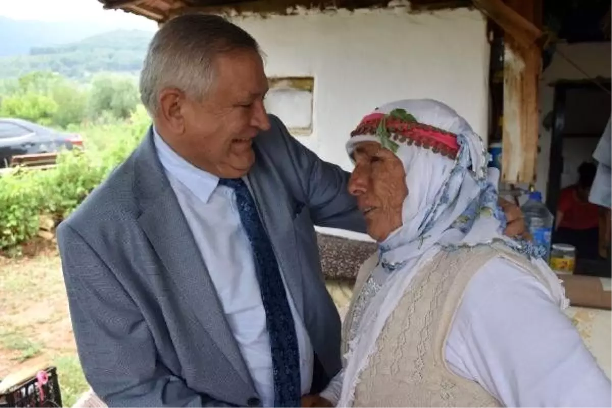 Ameliyatla görmeye başlayan Fatma ninenin sevinç gözyaşları