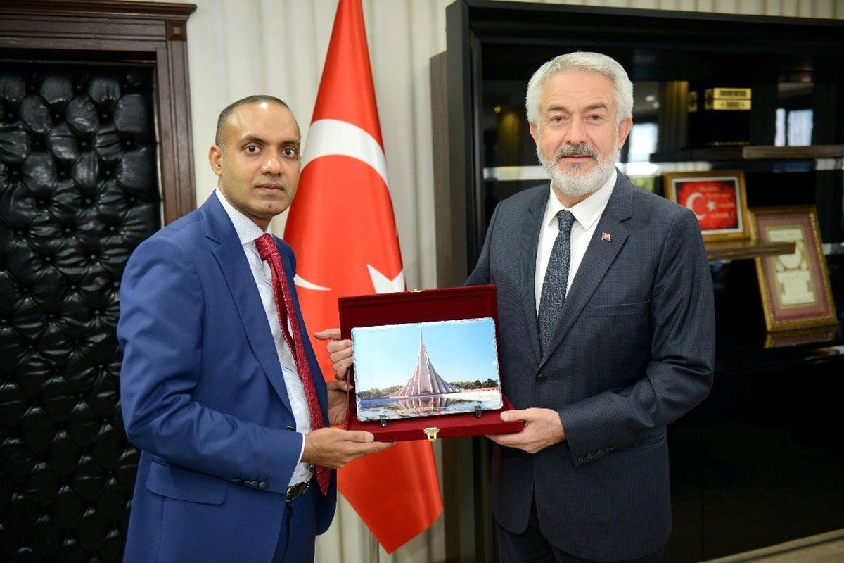 Bangladeş Başkonsolosu İslam\'dan Belediye Başkanı Başdeğirmen\'e ziyaret