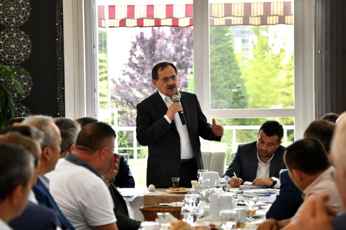 Başkan Demir: "Yatay kalkınma ile Türkiye\'ye örnek olacağız"