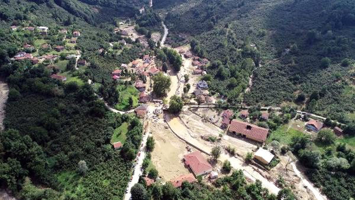 Düzce\'de selde kaybolan 1 kişinin cesedi bulundu, 6 kişi aranıyor (9)