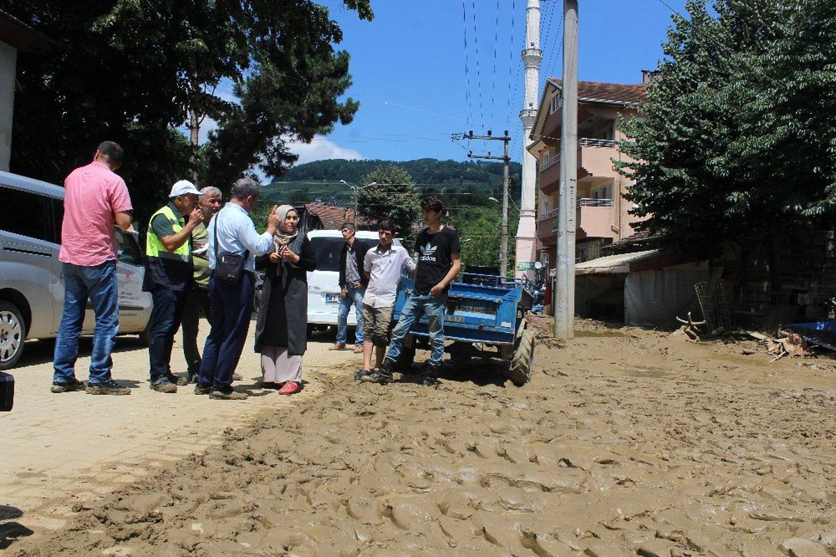 Düzce\'de selin oluşturduğu hasarın tespit çalışmalarına başlanıldı