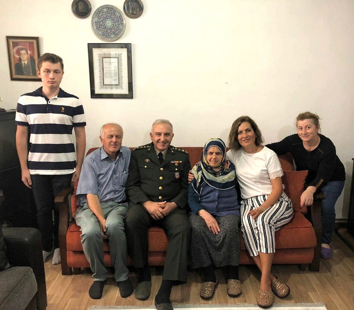Garnizon Komutanı Üstün\'den şehit ailesine taziye