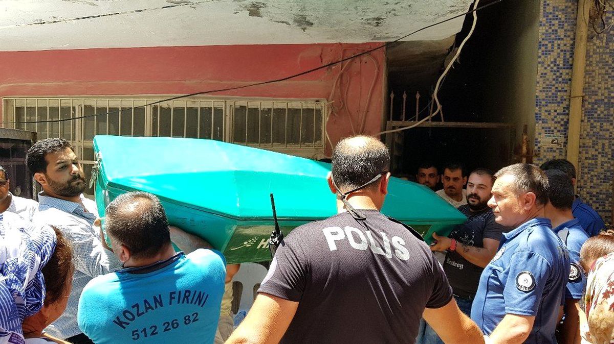 Hatay\'da üniversite öğrencisi evinde ölü bulundu