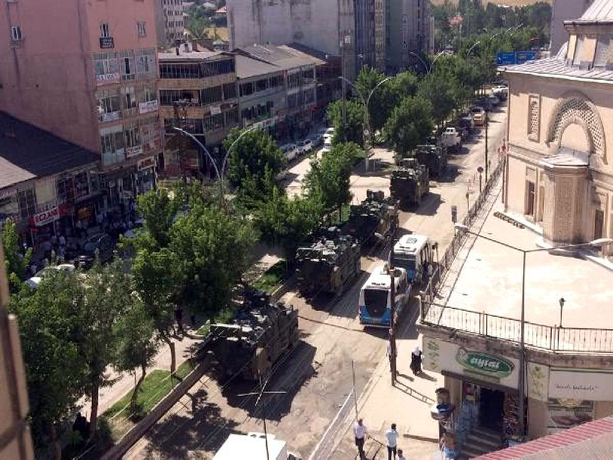 Irak sınırına askeri sevkiyat