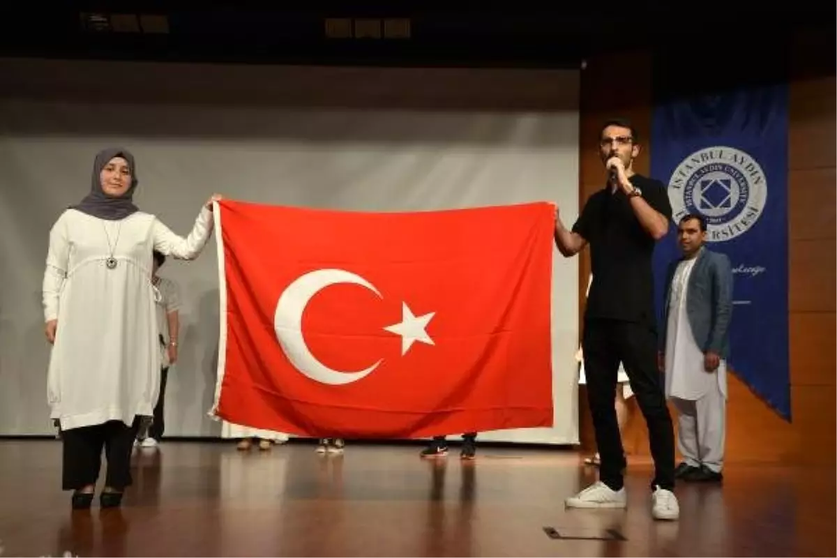 İstanbul Aydın Üniversitesi TÖMER öğrencileri mezun oldu