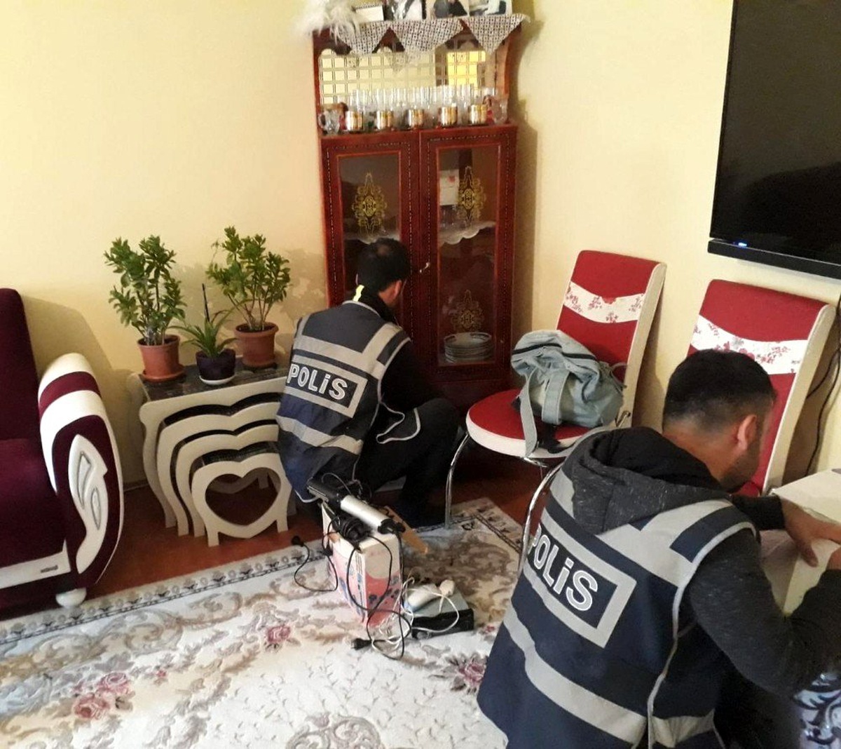 Kars\'ta hırsızlık çetesi çökertildi: 17 gözaltı