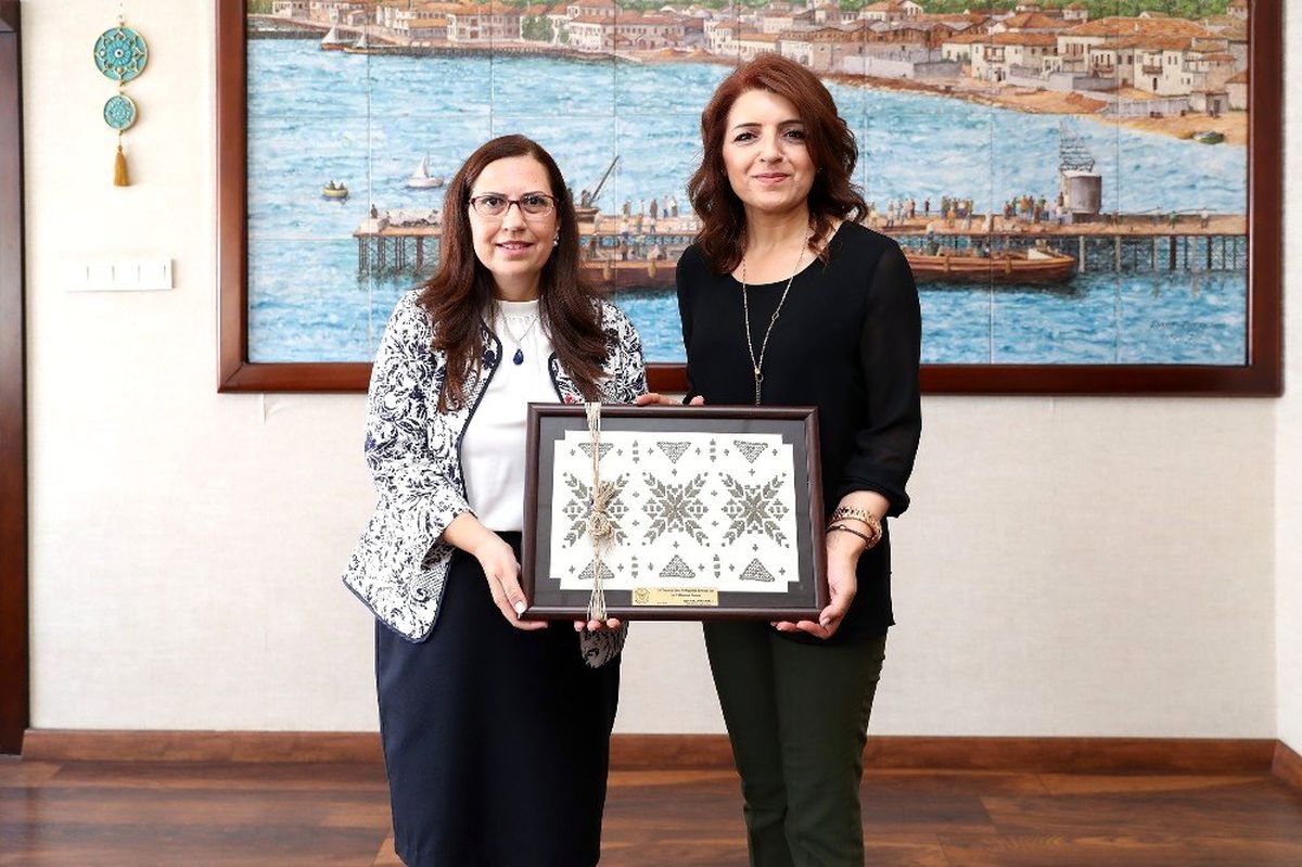 KKTC Başkonsolosu İnanıroğlu\'dan Büyükşehir Belediyesine ziyaret