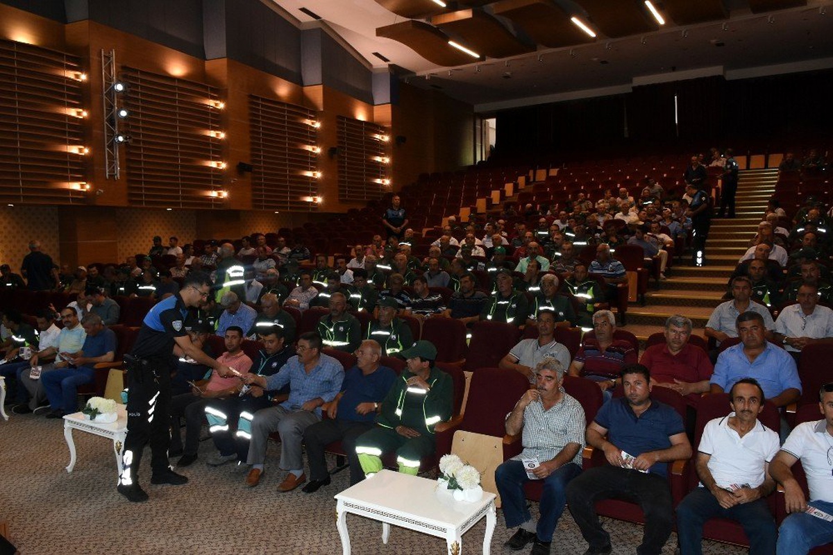 Polisten temizlik personeline şüphe eğitimi