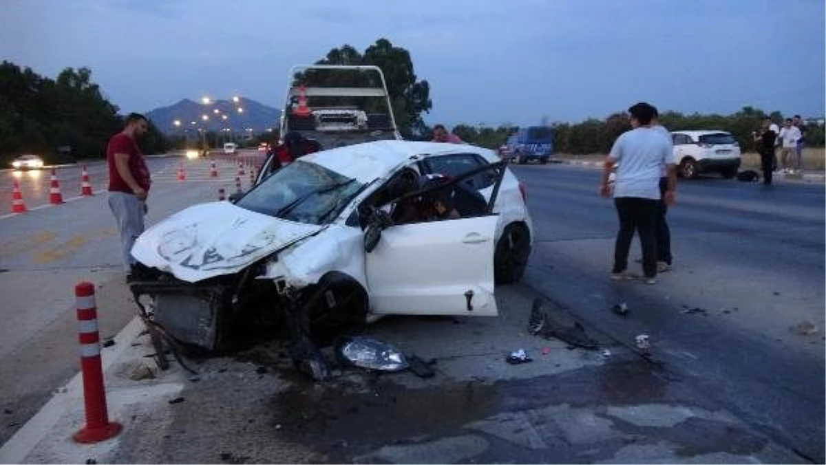 Sürücülerin \'gişe\' inadı kazaya neden oldu: 2 yaralı