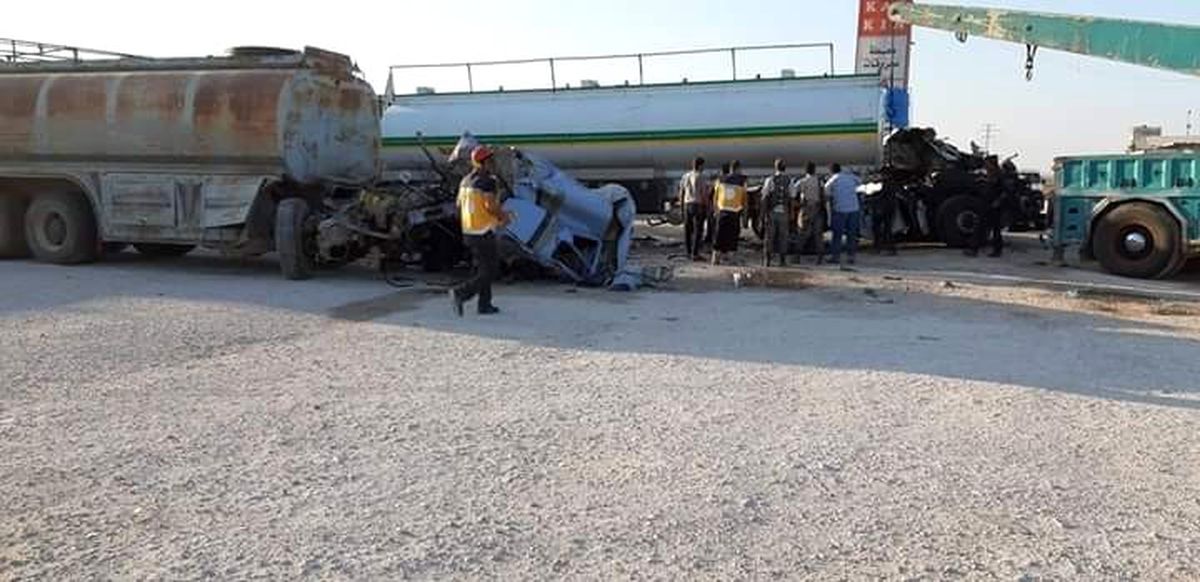 Türkiye ve Suriye plakalı tırların çarpışma anı kamerada: 2 yaralı