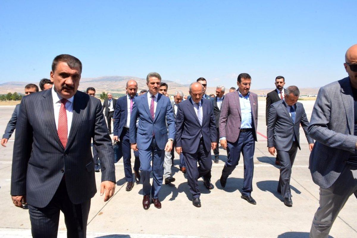 Ulaştırma ve Altyapı Bakanı Turhan Malatya\'da