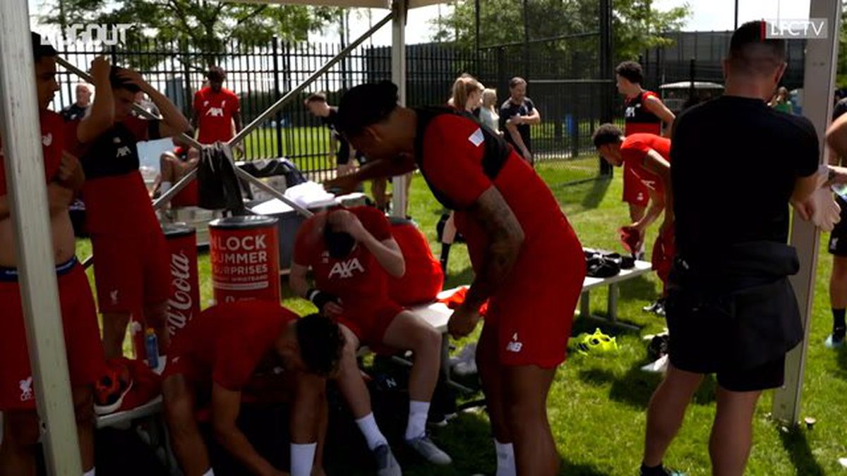 Vigil Van Dijk, Andy Robertson\'ın Güneşten Yanmamasını Sağladı