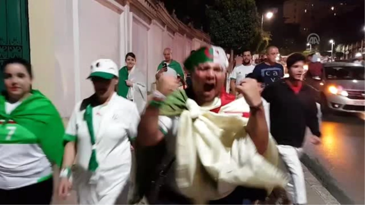 Afrika\'nın en büyüğü Cezayir - Cezayirlilerin şampiyonluk kutlamaları (2)